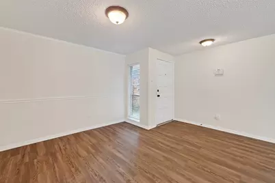 9538 Ravensworth Drive, Houston, TX 77031 - Photo 4