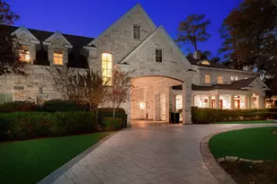15 Netherfield Way, The Woodlands, TX 77382 - Photo 2