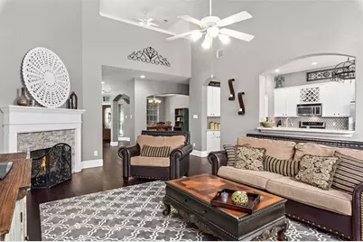 2 Hollow Glen Place, The Woodlands, TX 77385 - Photo 12