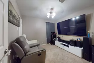8835 Gas Light Village Dr, Houston, TX 77095 - Photo 32