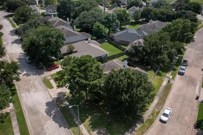 8835 Gas Light Village Drive, Houston, TX 77095 - Photo 46