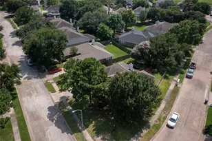 8835 Gas Light Village Dr, Houston, TX 77095 - Photo 46