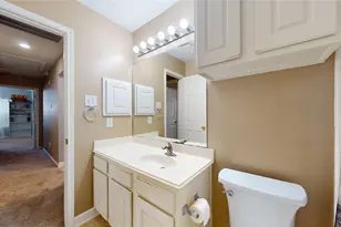 8835 Gas Light Village Dr, Houston, TX 77095 - Photo 36