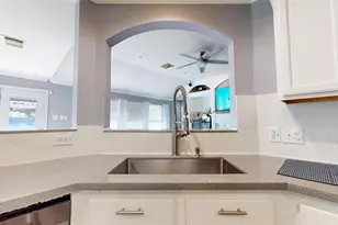 8835 Gas Light Village Dr, Houston, TX 77095 - Photo 18