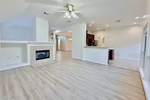 13714 Brighton Park Dr, Houston, TX 77044 - Photo 12