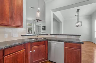 5617 Kiam St, Houston, TX 77007 - Photo 12