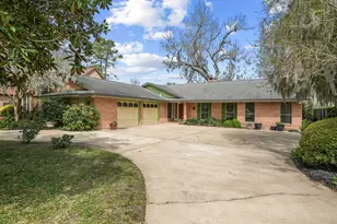 2261 Riverside Dr, West Columbia, TX 77486 - Photo 4