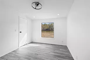 11759 W Hollyhill Dr, Plantersville, TX 77363 - Photo 14