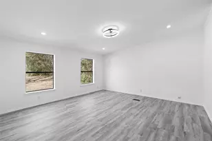 11759 W Hollyhill Dr, Plantersville, TX 77363 - Photo 18