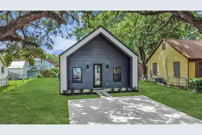 605 E Murrill Ave, Baytown, TX 77520 - Photo 2