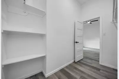 605 E Murrill Ave, Baytown, TX 77520 - Photo 10