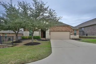 3556 Woods Estates Dr, Conroe, TX 77304 - Photo 2