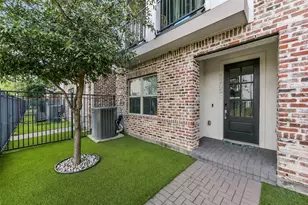 5205 Allen St, Houston, TX 77007 - Photo 2