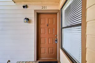 201 Lakeview Terrace Terrace, Conroe, TX 77356 - Photo 2