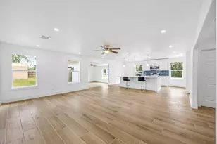 1214 Main St, Alvin, TX 77511 - Photo 8