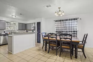 371 Somerset Ct, Alvin, TX 77511 - Photo 4