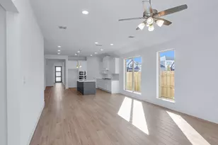 517 Red Eyed Vireo Ct, Magnolia, TX 77354 - Photo 2