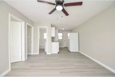 6010 Collingsworth #2, Houston, TX 77026 - Photo 4