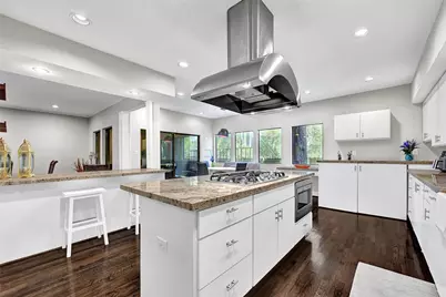 43 Legend Lane, Houston, TX 77024 - Photo 14