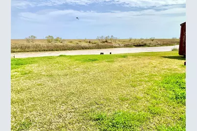 1476 Mabry Street, Gilchrist, TX 77617 - Photo 12