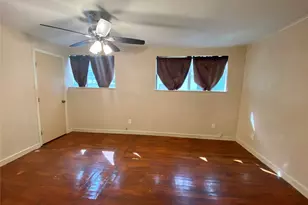 611 Bolster St, Baytown, TX 77520 - Photo 12