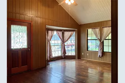 611 Bolster Street, Baytown, TX 77520 - Photo 2