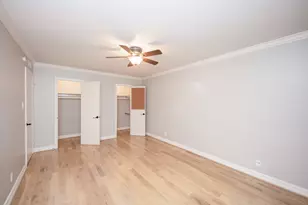 9015 Gaylord St, Hedwig Village, TX 77024 - Photo 20