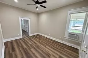 1403 14th St, Huntsville, TX 77340 - Photo 8