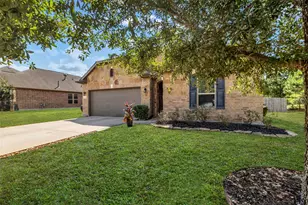 2012 Elkington Cir, Conroe, TX 77304 - Photo 4