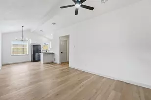 3903 High Point Ln, Houston, TX 77053 - Photo 6