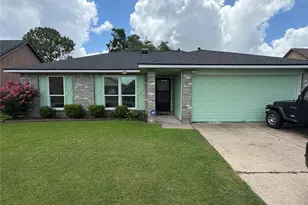 116 Lasso St, Angleton, TX 77515 - Photo 1