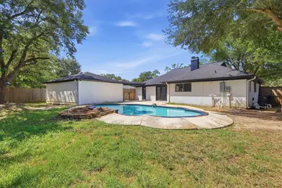 341 Dawn Hill Drive, Friendswood, TX 77546 - Photo 2
