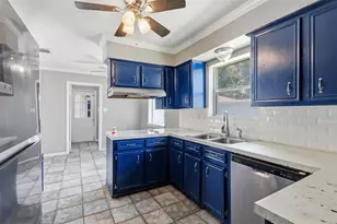 341 Dawn Hill Dr, Friendswood, TX 77546 - Photo 10