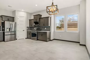 208 Silverleaf Rd, Sweeny, TX 77480 - Photo 14