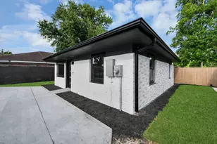 6201 Batterson St, Houston, TX 77026 - Photo 32