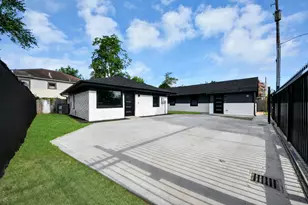 6201 Batterson St, Houston, TX 77026 - Photo 30