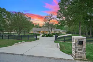 26205 Crown Ranch Blvd, Montgomery, TX 77316 - Photo 2