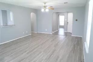 11931 Panay Village Cir, Houston, TX 77048 - Photo 10
