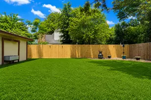 14310 Locke Ln, Houston, TX 77077 - Photo 40