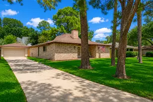 14310 Locke Ln, Houston, TX 77077 - Photo 2