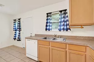 10426 Briar Patch St, Baytown, TX 77523 - Photo 16