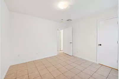 10426 Briar Patch Street, Baytown, TX 77523 - Photo 32
