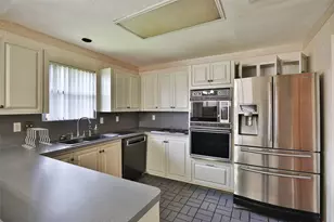 15407 Empanada Dr, Houston, TX 77083 - Photo 2