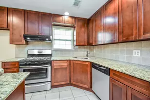 6430 Saxet St, Houston, TX 77055 - Photo 14