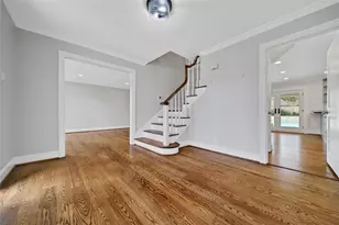 1061 Richelieu Ln, Houston, TX 77018 - Photo 6