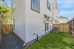 9426 Campbell Rd, Houston, TX 77080 - Photo 16