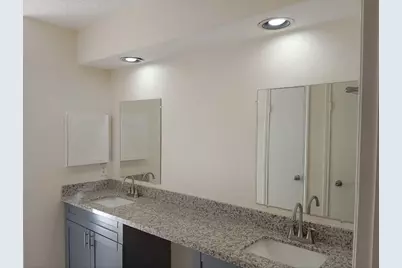 6922 Brabant Court, Houston, TX 77088 - Photo 14