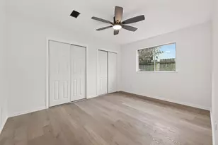 16235 La Terra Dr, Houston, TX 77083 - Photo 12