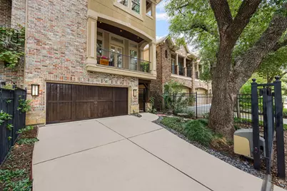 1518 W Clay Street, Houston, TX 77019 - Photo 1