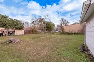 200 W Caroline St, Trinity, TX 75862 - Photo 18